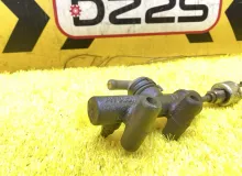 Главный цилиндр сцепления TOYOTA HIACE 1996 3142036130 KZH106G 1KZTE, передний