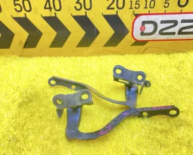 Петля капота TOYOTA