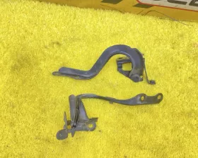 Петля капота TOYOTA