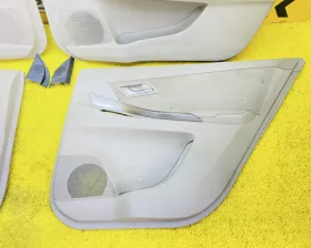 Обшивка дверей TOYOTA