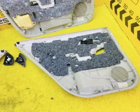 Обшивка дверей TOYOTA