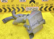 Корпус воздушного фильтра TOYOTA PREMIO 2009 1770037191 ZRT265 2ZR-FE, передний