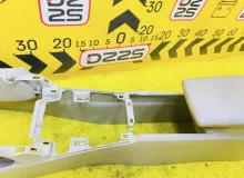 Бардачок между сиденьями TOYOTA PREMIO 2009 5890120200 ZRT265 2ZR-FE, передний
