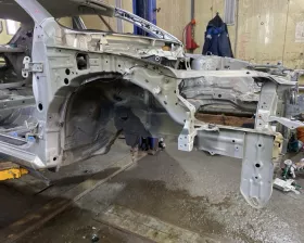 Лонжерон TOYOTA
