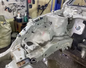 Лонжерон TOYOTA