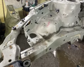 Лонжерон TOYOTA