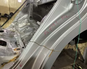 Крыло заднее TOYOTA