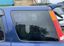 Стекло собачника HONDA CRV 2000 73561S10013 RD1 B20B, заднее левое