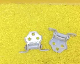 Петля дверная Toyota