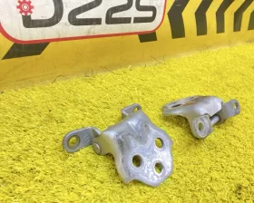 Петля дверная Toyota