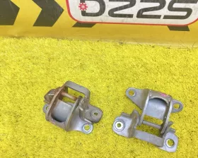 Петля дверная Toyota