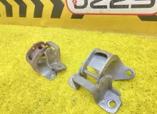 Петля дверная TOYOTA HIACE 1997 6871095J01 KZH106W 1KZTE, передняя правая