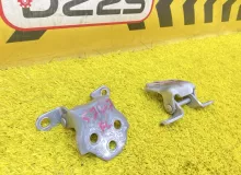 Петля дверная TOYOTA HIACE 2010 6873026010 KDH206V 1KDFTV, передняя левая