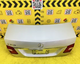 Крышка багажника Mercedes-Benz
