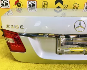 Крышка багажника Mercedes-Benz