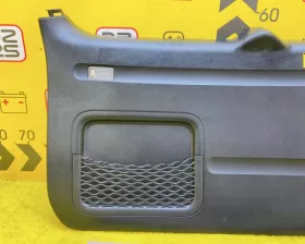 Обшивка двери багажника Toyota