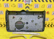 Обшивка двери багажника TOYOTA VANGUARD 2007 6775042020 GSA33W 2GRFE, задняя