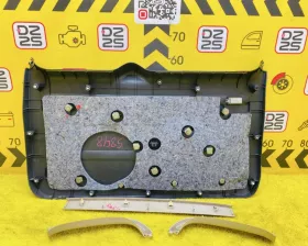 Обшивка двери багажника Toyota