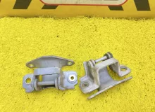 Петля дверная TOYOTA HIACE 1994 6871095J01 KZH106W 1KZTE, передняя правая