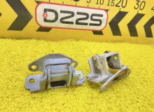 Петля дверная TOYOTA HIACE 1994 6871095J01 KZH106W 1KZTE, передняя правая