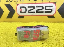 Блок управления стеклоподъемниками TOYOTA HIACE 1994 8482026011 KZH106W 1KZTE, передний правый
