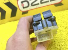 Блок управления стеклоподъемниками TOYOTA HIACE 1994 8482026011 KZH106W 1KZTE, передний правый