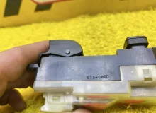 Блок управления стеклоподъемниками TOYOTA HIACE 1994 8482026011 KZH106W 1KZTE, передний правый