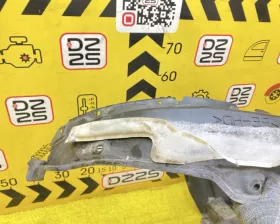Подкрылок Toyota