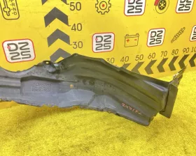 Подкрылок Toyota