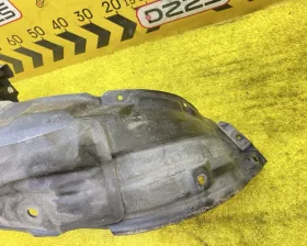 Подкрылок Toyota