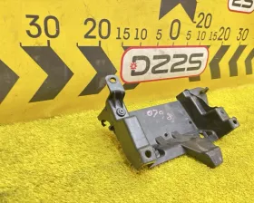 Крепление решетки радиатора Honda