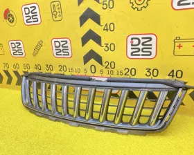 Решетка радиатора Toyota