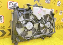 Радиатор основной TOYOTA ESQUIRE 2015 1640037280 ZWR80G 2ZRFXE, передний