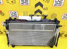 Радиатор основной TOYOTA ESQUIRE 2015 1640037280 ZWR80G 2ZRFXE, передний
