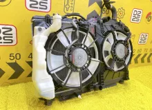 Радиатор основной HONDA VEZEL 2015 1901051EJ01 RU4 LEB, передний