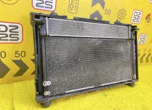 Радиатор основной LEXUS CT200H 2012 1640037240 ZWA10 2ZRFXE, передний