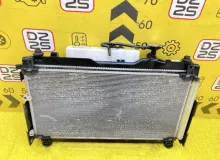 Радиатор основной TOYOTA ESQUIRE 2015 1640037280 ZRR85G 3ZRFAE, передний