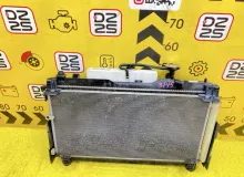 Радиатор основной TOYOTA ESQUIRE 2015 1640037280 ZRR85G 3ZRFAE, передний