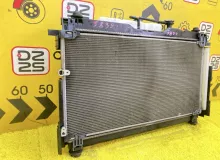 Радиатор основной TOYOTA ESQUIRE 2015 1640037280 ZRR85G 3ZRFAE, передний