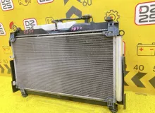 Радиатор основной TOYOTA ESQUIRE 2015 1640037280 ZRR85G 3ZRFAE, передний