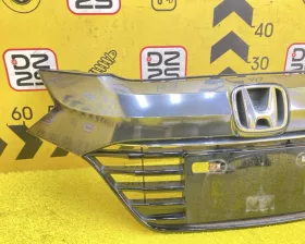 Решетка радиатора Honda