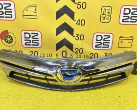 Решетка радиатора Toyota