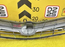 Решетка радиатора TOYOTA COROLLA FIELDER 2015 5310113310 NKE165G 1NZFXE, передняя