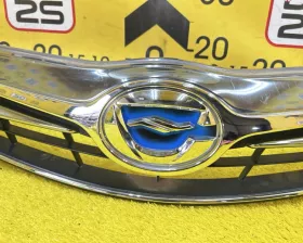Решетка радиатора Toyota