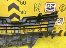 Решетка радиатора TOYOTA VOXY 2014 5311128680 ZWR80G 2ZRFXE, передняя