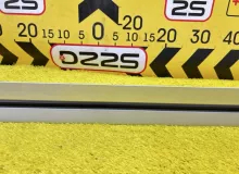Полозья двери TOYOTA HIACE 2009 6830426110 KDH206V 1KDFTV, задняя левая