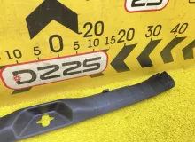 Пластик замка багажника TOYOTA ESQUIRE 2015 6793528100 ZWR80G 2ZRFXE, задний
