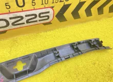 Пластик замка багажника TOYOTA ESQUIRE 2015 6793528100 ZWR80G 2ZRFXE, задний