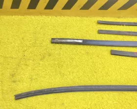 Молдинги на крыше Toyota