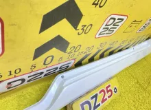Накладка на порог TOYOTA ESQUIRE 2015 7585028050 ZRR85G 3ZRFAE, передняя правая